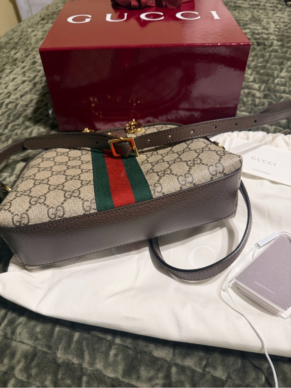 Like NEW Gucci Beige Crossbody with matching small wallet - Picture 11 of 13
